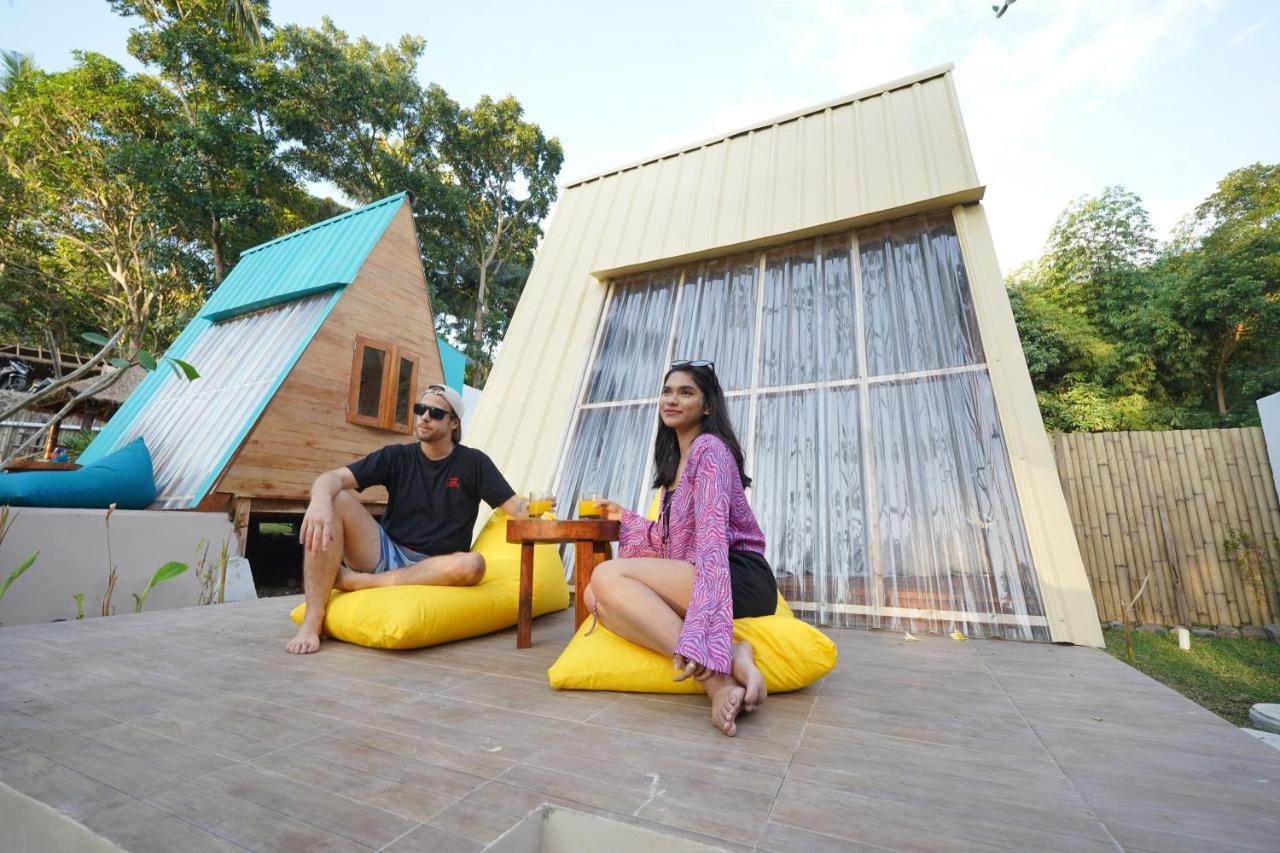La Vie En Rose Hotel Senggigi Exterior photo